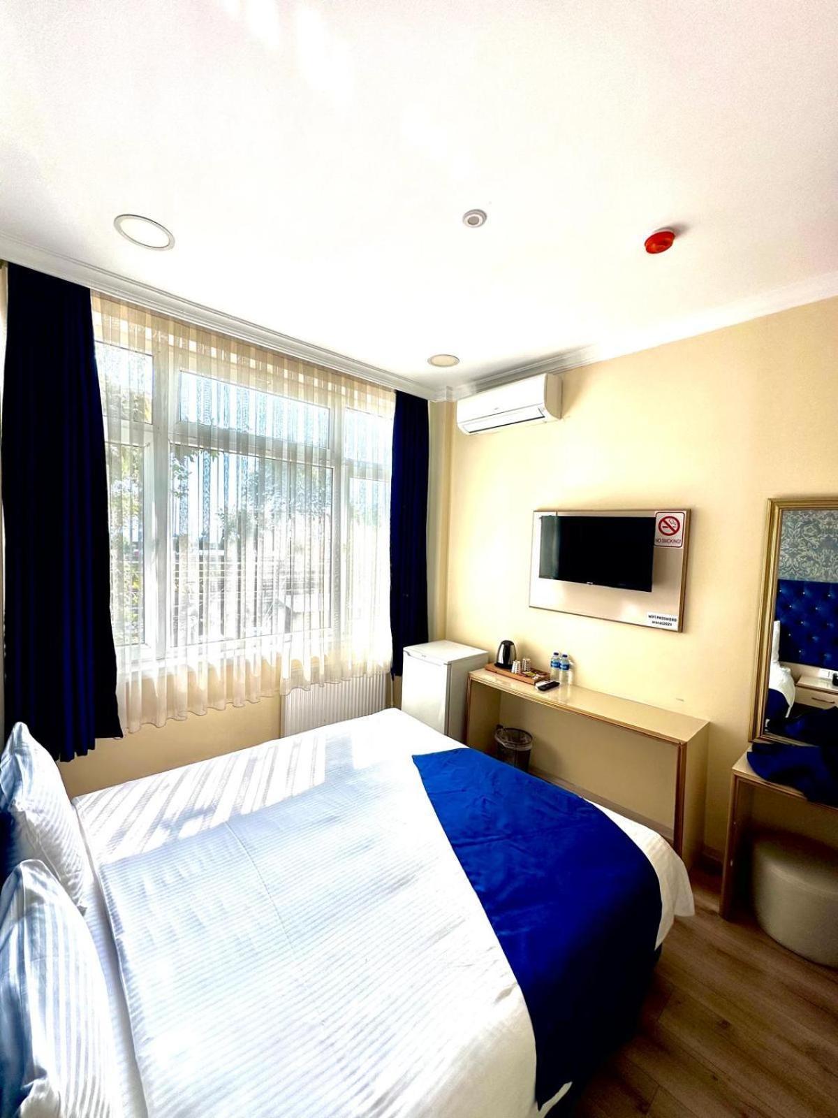 Grand Ararat Hotel