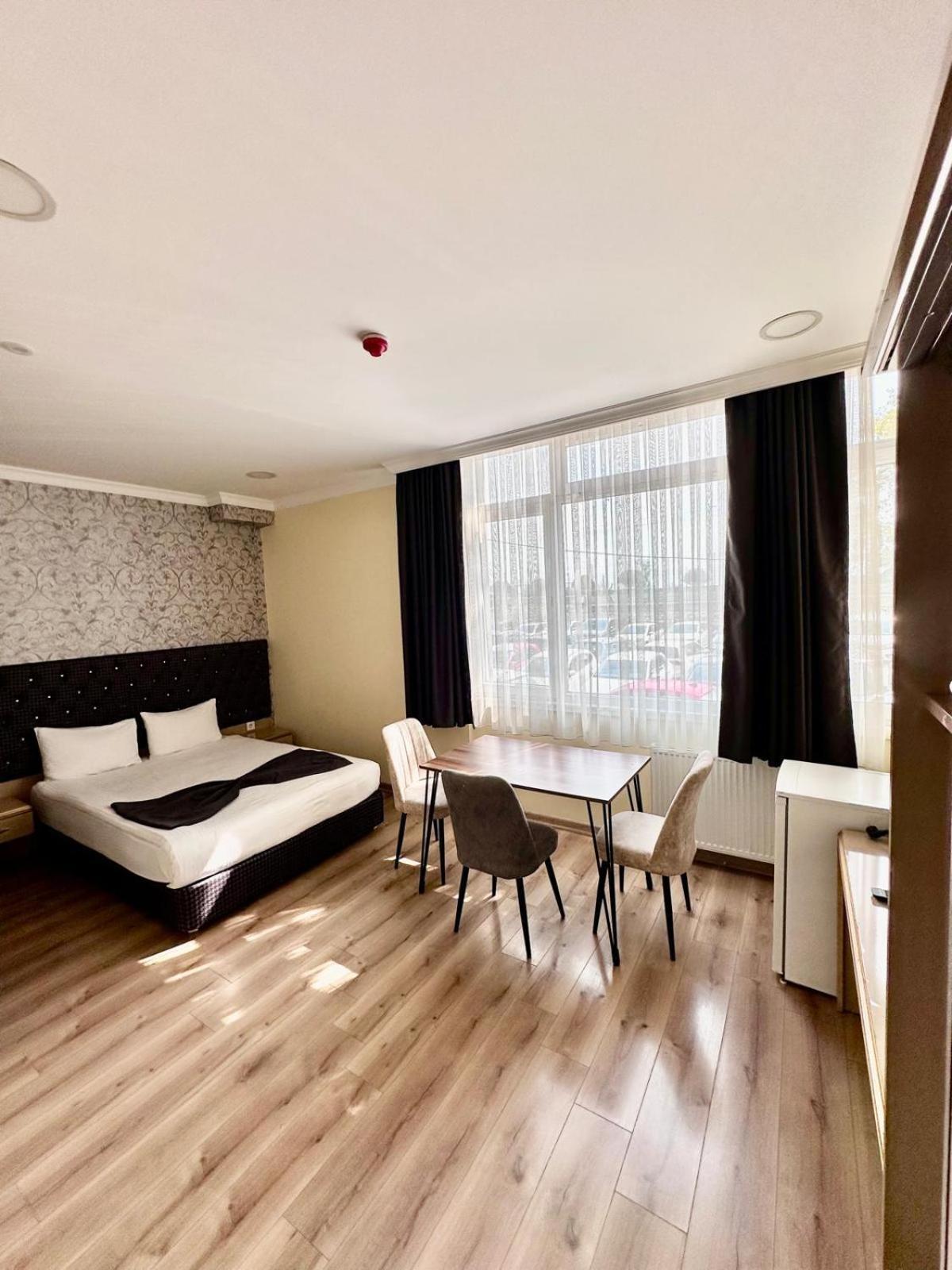 Hotel Grand Ararat 4*